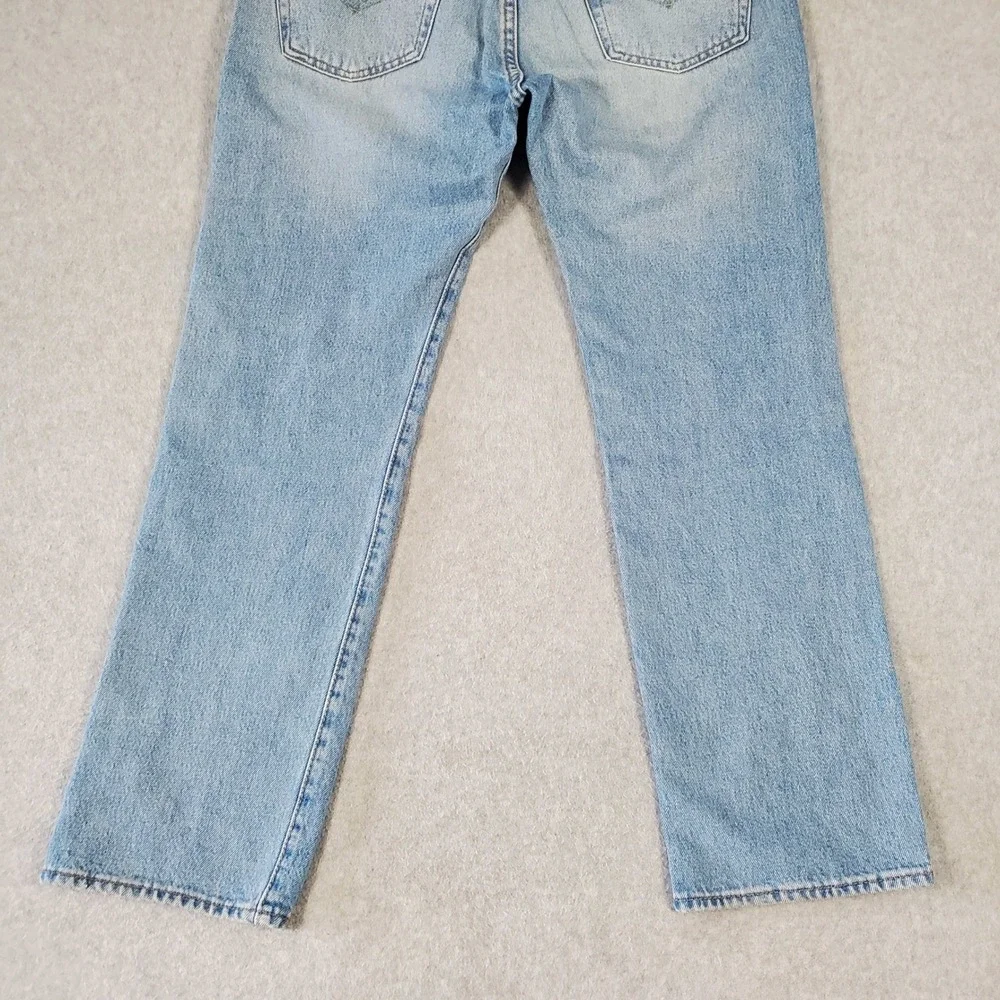 Levis 501 Original Fit Mens Jeans Light Wash Straight Leg Denim 33x30 NEW